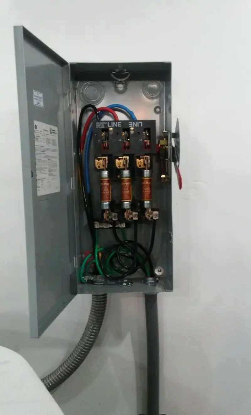 Three-phase disconnect switch installed for Electrical Wiring & Rewiring in Commerce